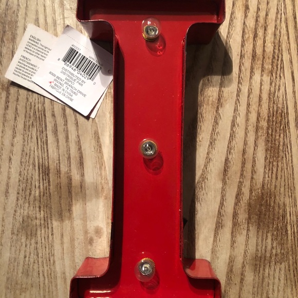 Red Vintage Look Marquee Letter “I”. (Item #2) - Picture 4 of 7
